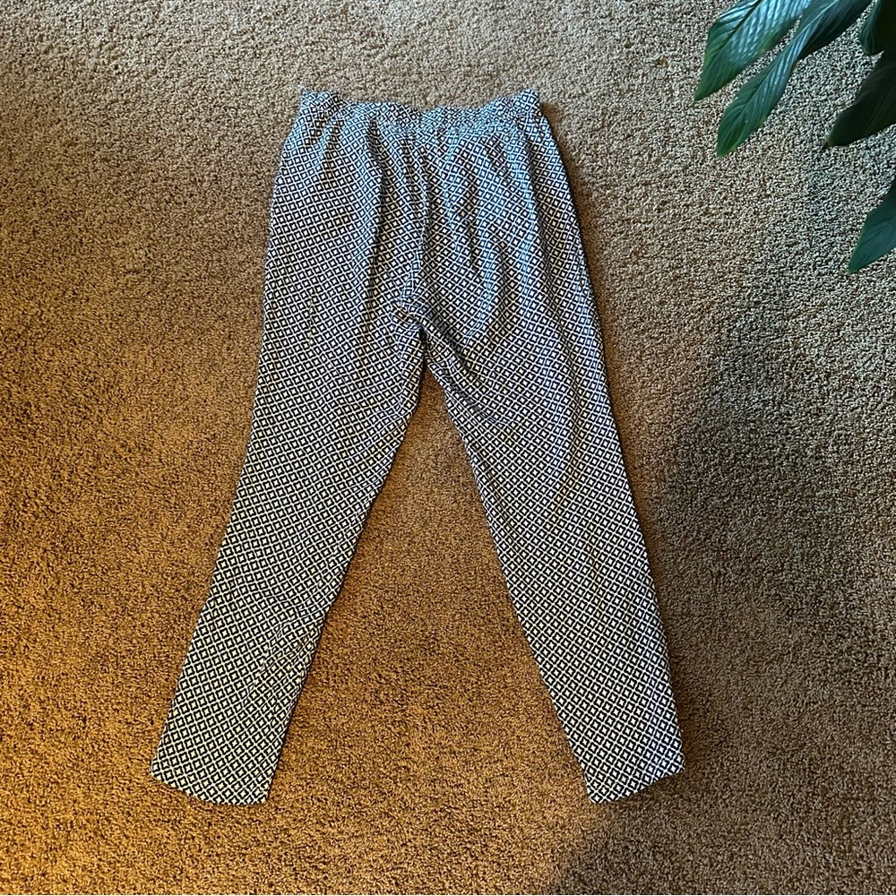 Geometric Pattern Lightweight Ankle Pants - image 2